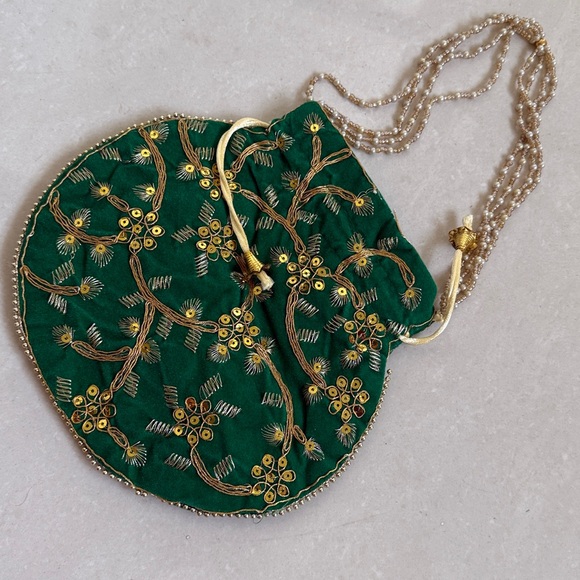 NWT Pakistani Indian elegant Embroidered Green and Gold Women's Bag #856 - Picture 3 of 4